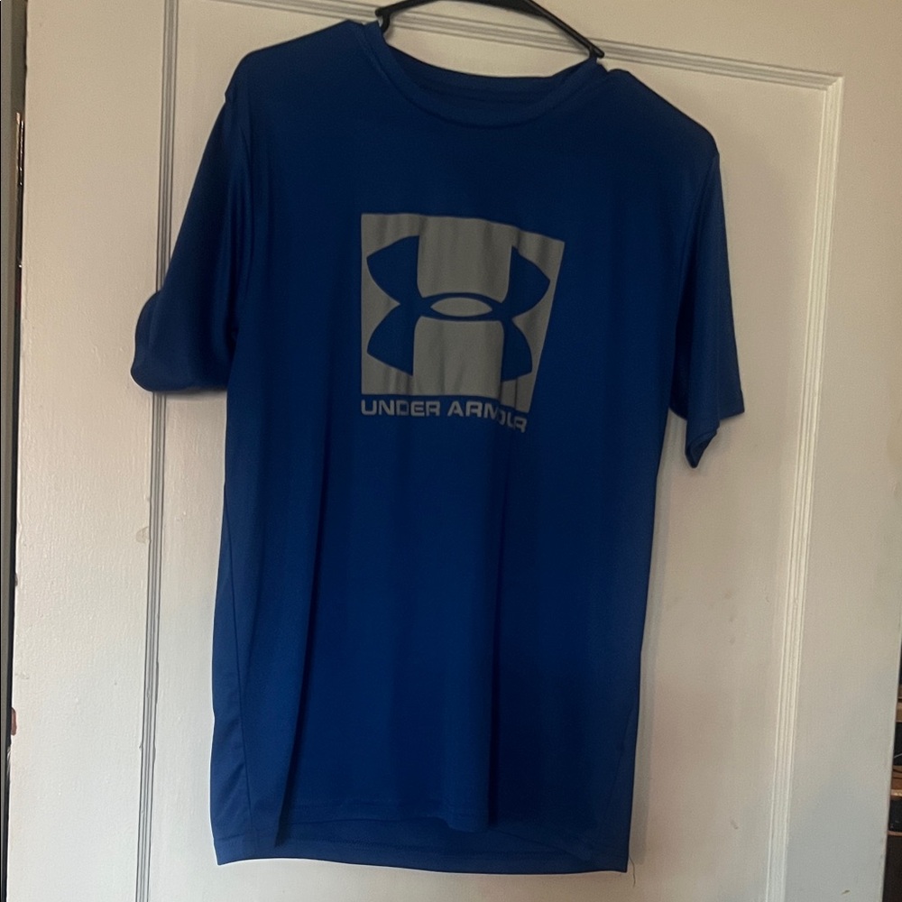 Under Armour Men's Blue and Gray Short Sleeve Tee